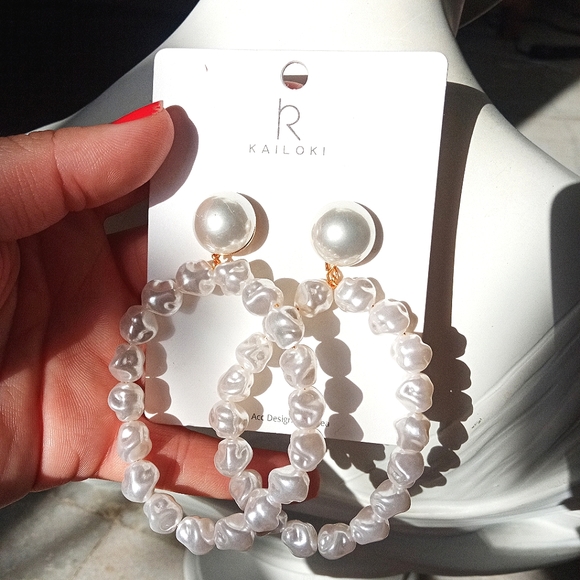 Kailoki Jewelry - Pearlcore Statement Earrings